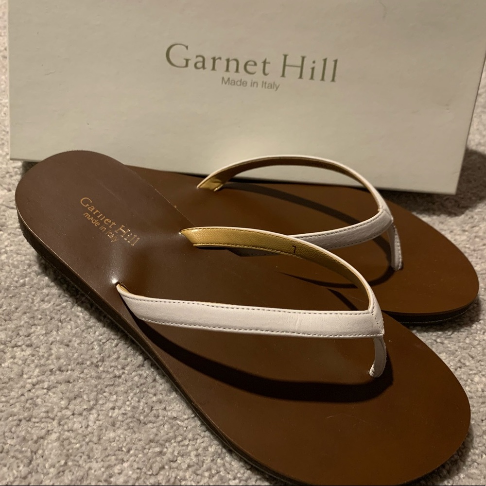 Garnet Hill Italian leather white flip flops